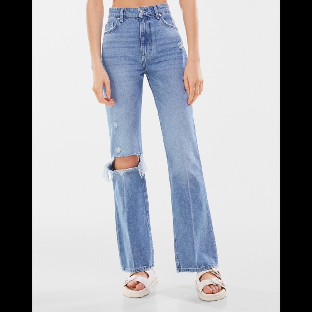 New! Ripped flare jeans - Picture 2 of 8